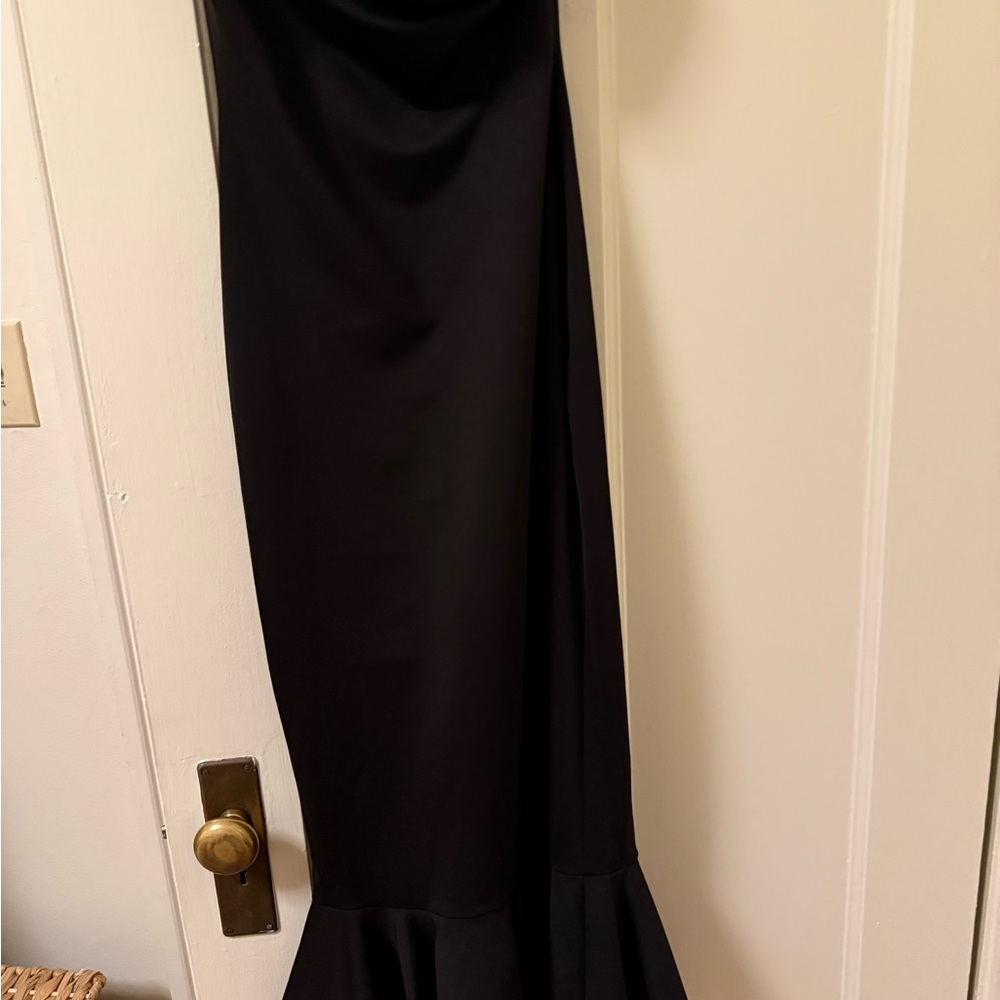 SUPERDOWN REVOLVE Elegant Black Evening Gown